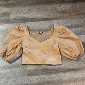 Express Puff-Sleeve Crop Top in Camel